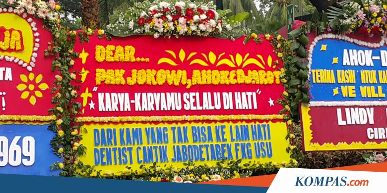 Ada Karangan Bunga Ucapan Terima Kasih untuk Jokowi di Balai Kota
