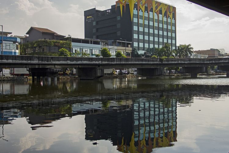 Suasana hotel dan griya pijat Alexis di Jakarta, Senin (30/10/2017). Pemprov DKI Jakarta menolak daftar ulang tanda daftar usaha pariwisata (TDUP) yang diajukan Hotel Alexis dan Griya Pijat Alexis.