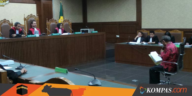 Sambil Menangis, Politisi Golkar Charles Jones Mengaku Khilaf Korupsi