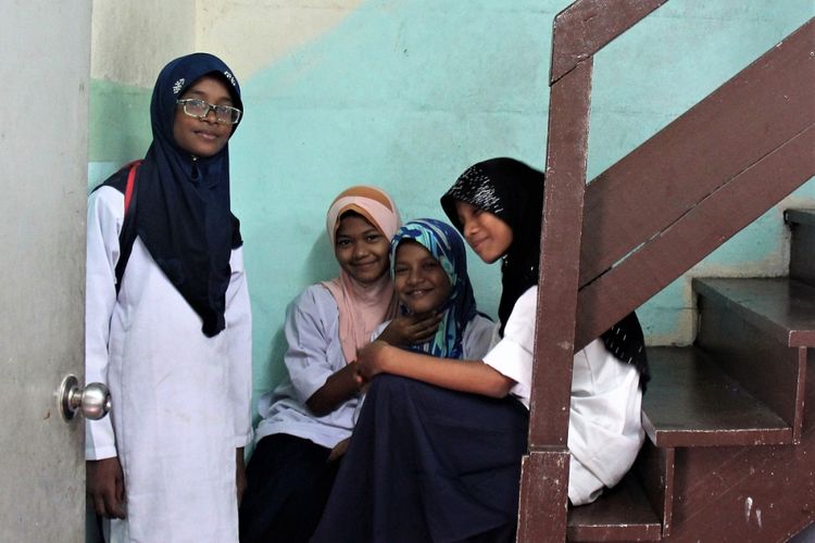 Terdapat lebih dari 5000 Rohingya yang di tinggal di pinggiran Selangor, Ampang, Malaysia. 