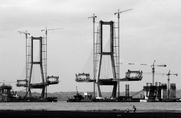Hore... RI Lebih Leluasa Atur Proyek dari Asing