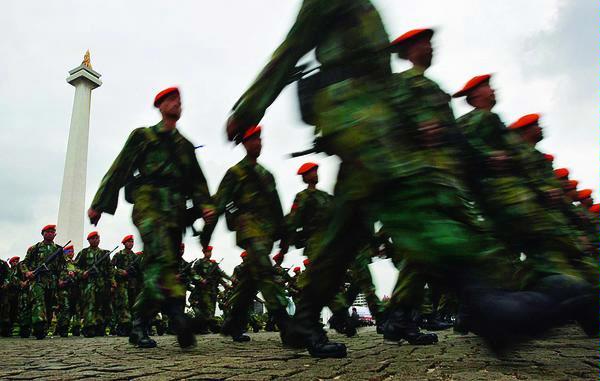 Yusron Ihza: Gaji TNI Harus Naik