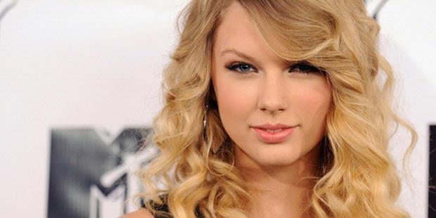 Taylor Swift Pictures and Hairstyles