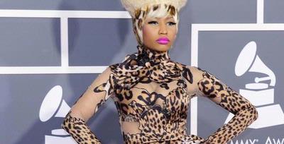 Nicki Minaj Punya "Perpustakaan" Wig
