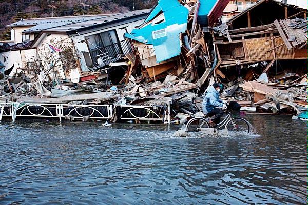 Jepang Kian Tertekan Krisis