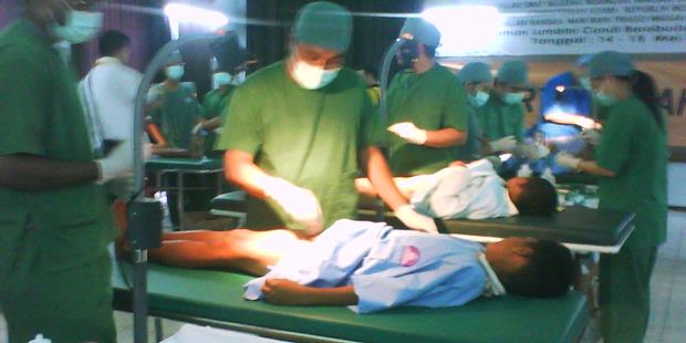Walubi Khitan Ratusan Anak di Magelang