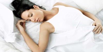 4 Trik Tidur untuk Kulit Lembut