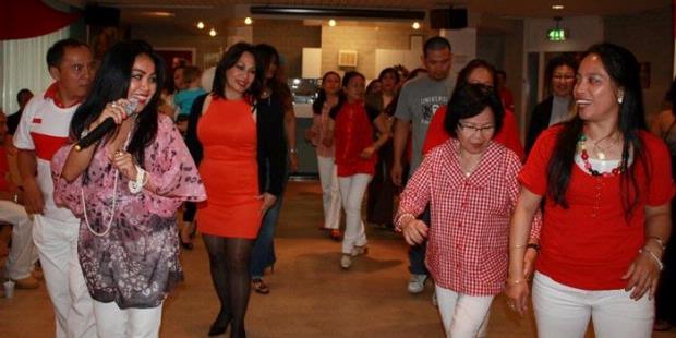 Poco-poco Satukan Masyarakat ASEAN di Paris