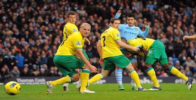 Menang 5-1, City Kian Kokoh di Puncak