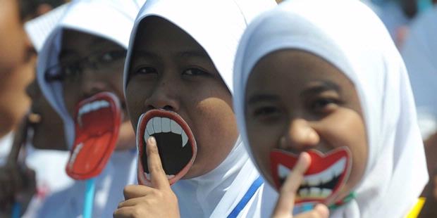 Alex Janji Sekolah Gratis, Ada yang Percaya, Ada yang Tidak