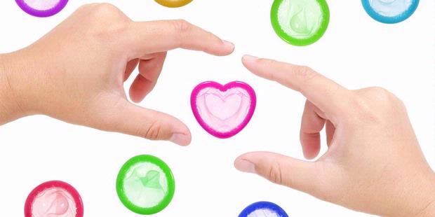 Tips dan cara agar pasangan mau pakai kondom