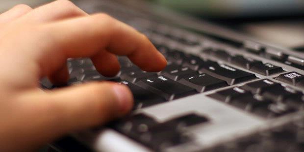 Google dan Yahoo Jauhkan Anak dari Dampak Negatif Internet