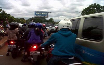 TMII Padat, Kaki Lima Dilarang Berdagang
