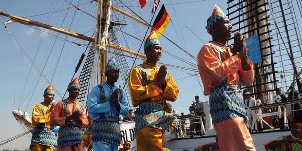 KRI Dewaruci Promosi Wisata