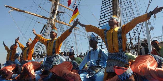 KRI Dewaruci Promosi Wisata