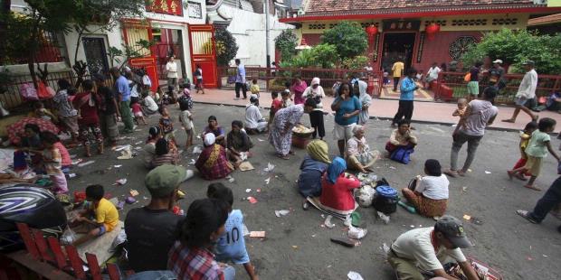 Menanti Angpau Jelang Perayaan Tahun Baru Imlek