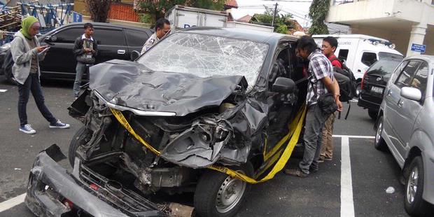 Video Xenia Maut Tugu Tani, 