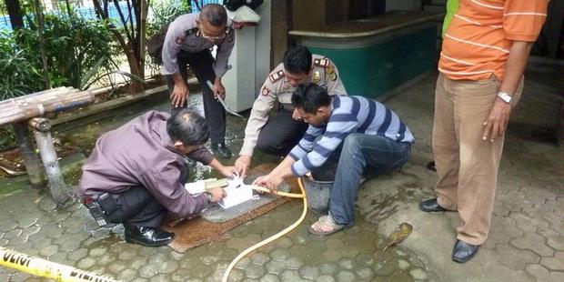 Istri Pelaku Bom Buku Divonis 2 Tahun