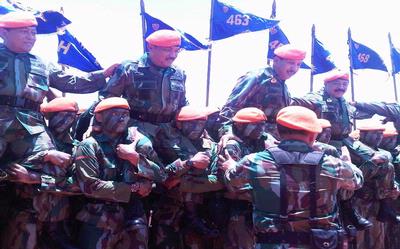 Petinggi TNI dan Polri Jadi Warga Kehormatan Korpaskhas TNI AU Petinggi TNI dan Polri Jadi Warga Kehormatan Korpaskhas TNI AU