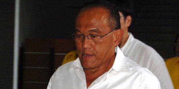 Pengukuhan Ical yang Ternoda...