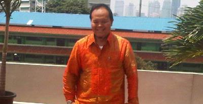 Hidayat Ucapkan Selamat kepada Penyanyi Jalanan