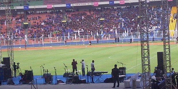Srimulat Goyang Stadion GBK