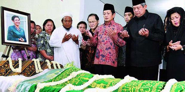 Ini Alasan SBY Pilih Endang Sedyaningsih