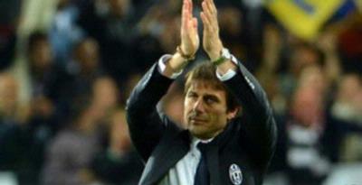 Pelatih Juventus Antonio Conte