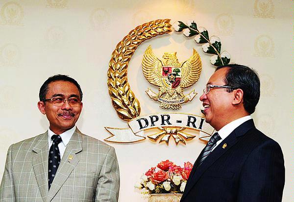 KY: Pecat Hakim Tipikor KM dan HK 