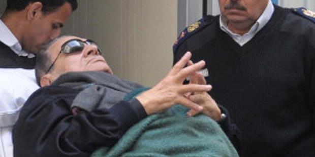 Mubarak Dilarikan dari Penjara ke RS Militer