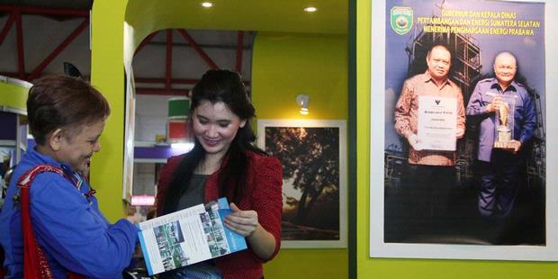 Berita Foto : Anjungan Daerah di Jakarta Fair 2012