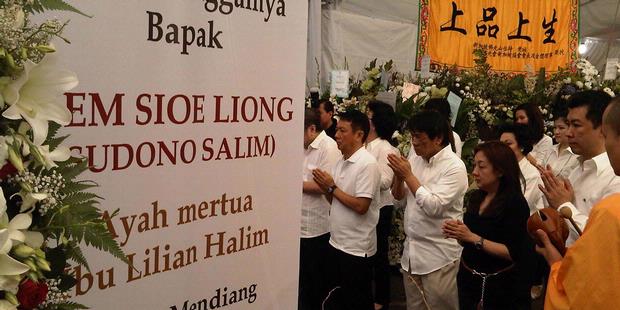 Persiapan Pemakaman Oom Liem