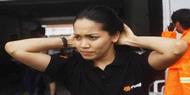 Alexandra Beradaptasi dengan Mobil