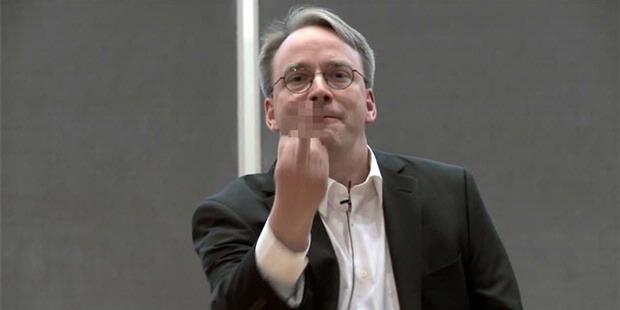 Linus Torvald acungkan jari tengah kepada Nvidia