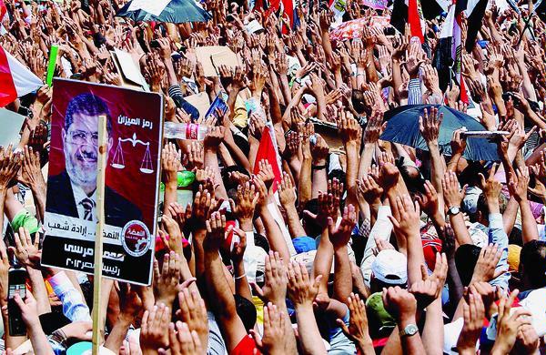 Pendukung Mursi Kuasai Bundaran Tahrir Sambut Kemenangan