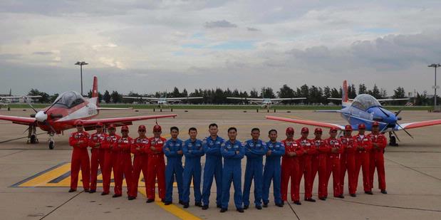 Tim Aerobatik TNI AU Pertama Kali Tampil di Luar Negeri
