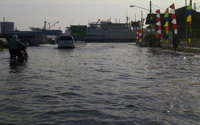 Lagi, Pelabuhan Tanjung Emas Semarang Terendam Rob
