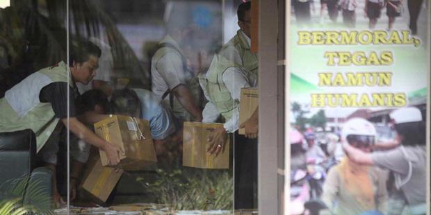 Polri Didesak Serahkan Hasil Penyidikan Korupsi Simulator  