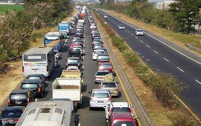 Macet Total di Jalur Nagreg