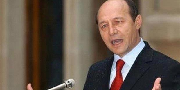 Traian Basescu Tetap Berkuasa di Romania