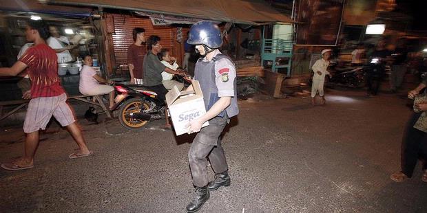 Thorik Kabur Naik Bajaj Menuju Kawasan Angke