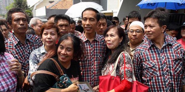 Harap-harap Cemas Menunggu Jokowi di Menteng Dalam 