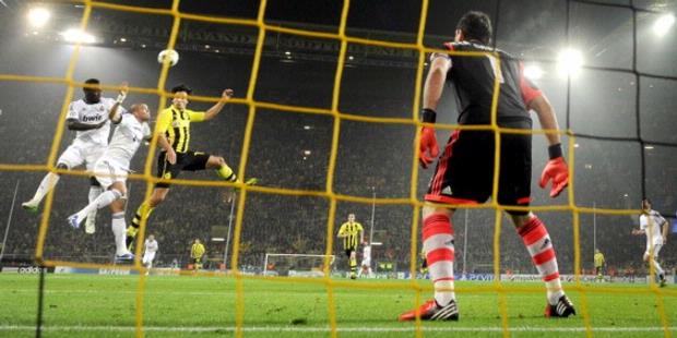 http://assets.kompas.com/data/photo/2012/11/05/1705075-dortmund-vs-madrid-620X310.jpg