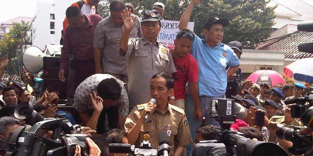 Sore Ini Jokowi Tetapkan UMP Rp 2,2 Juta
