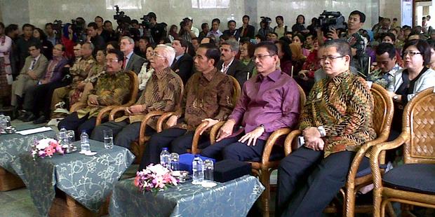 Jokowi Resmikan Pameran Crafina 2012