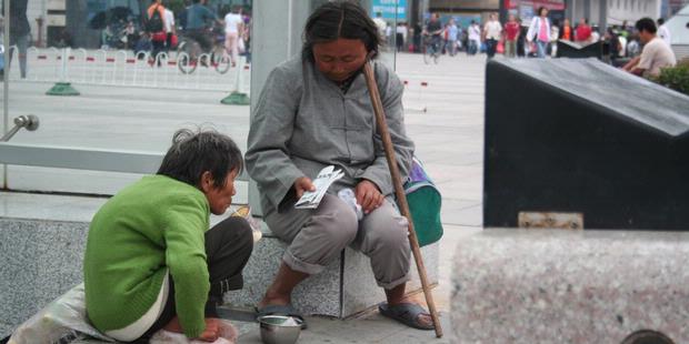 China: Kunjungilah Orangtuamu, dan Ini Perintah!
