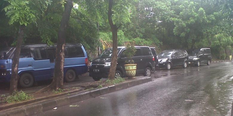 taksi uber ahok Uber Dipermasalahkan, Omprengan? Taksi  Mobil Apa Kompas.com Kabar