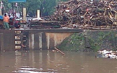 Manggarai Siaga I, Banjir Mengepung Jakarta