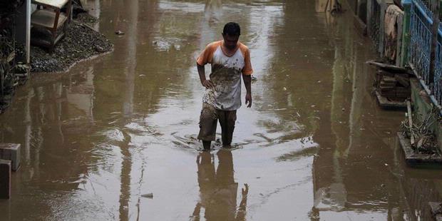 Banjir di Bekasi Capai Kedalaman 3 Meter