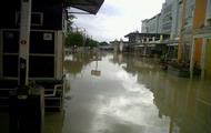 Mega Bekasi Hypermall Masih Terendam Banjir